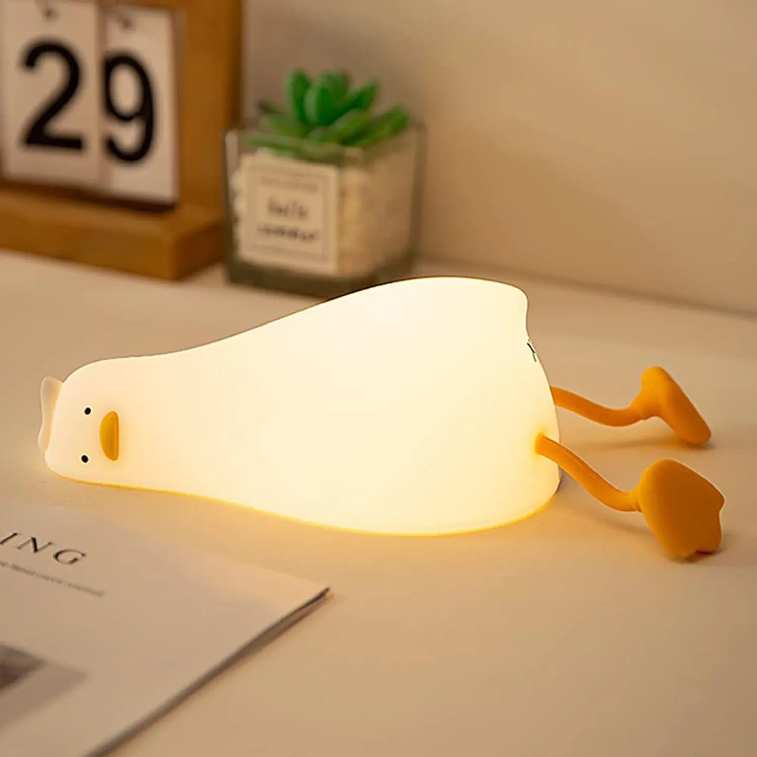 Kawaii Duck Night Light – Mobile Holder Rechargeable Silicone Lamp for Gifting & Decor