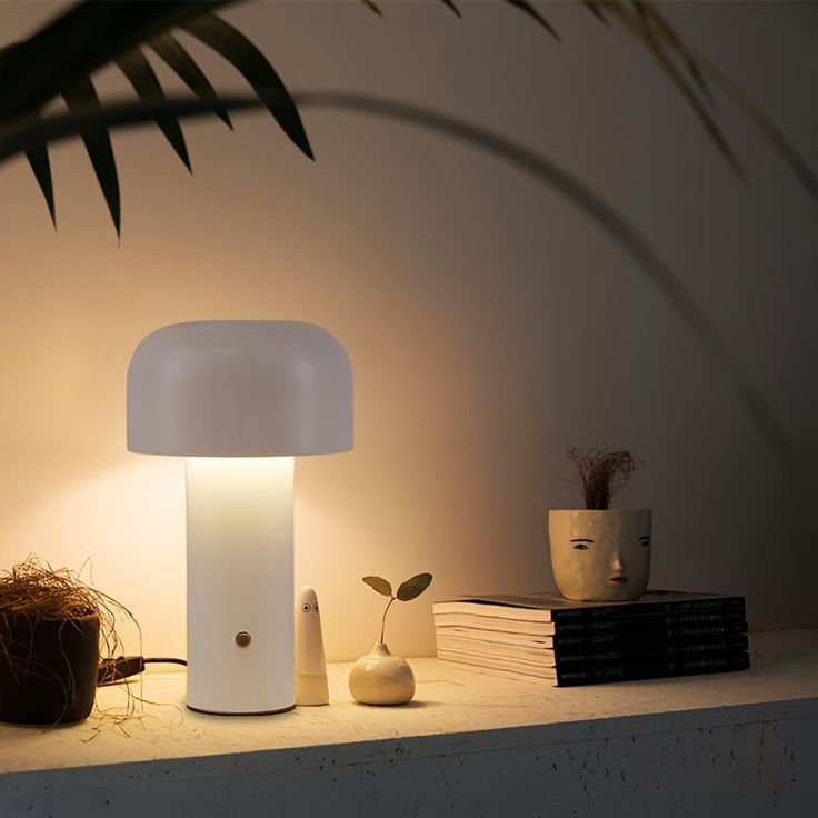 Rechargeable LED table lamp